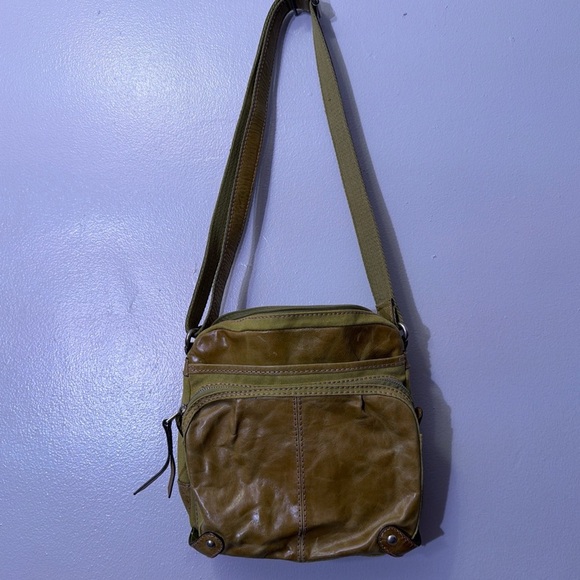 Fossil brand cross leather bag.green - Picture 2 of 10